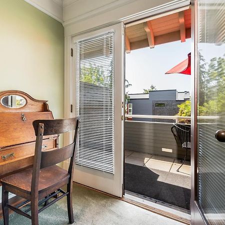 Seattle Gaslight Inn エクステリア 写真