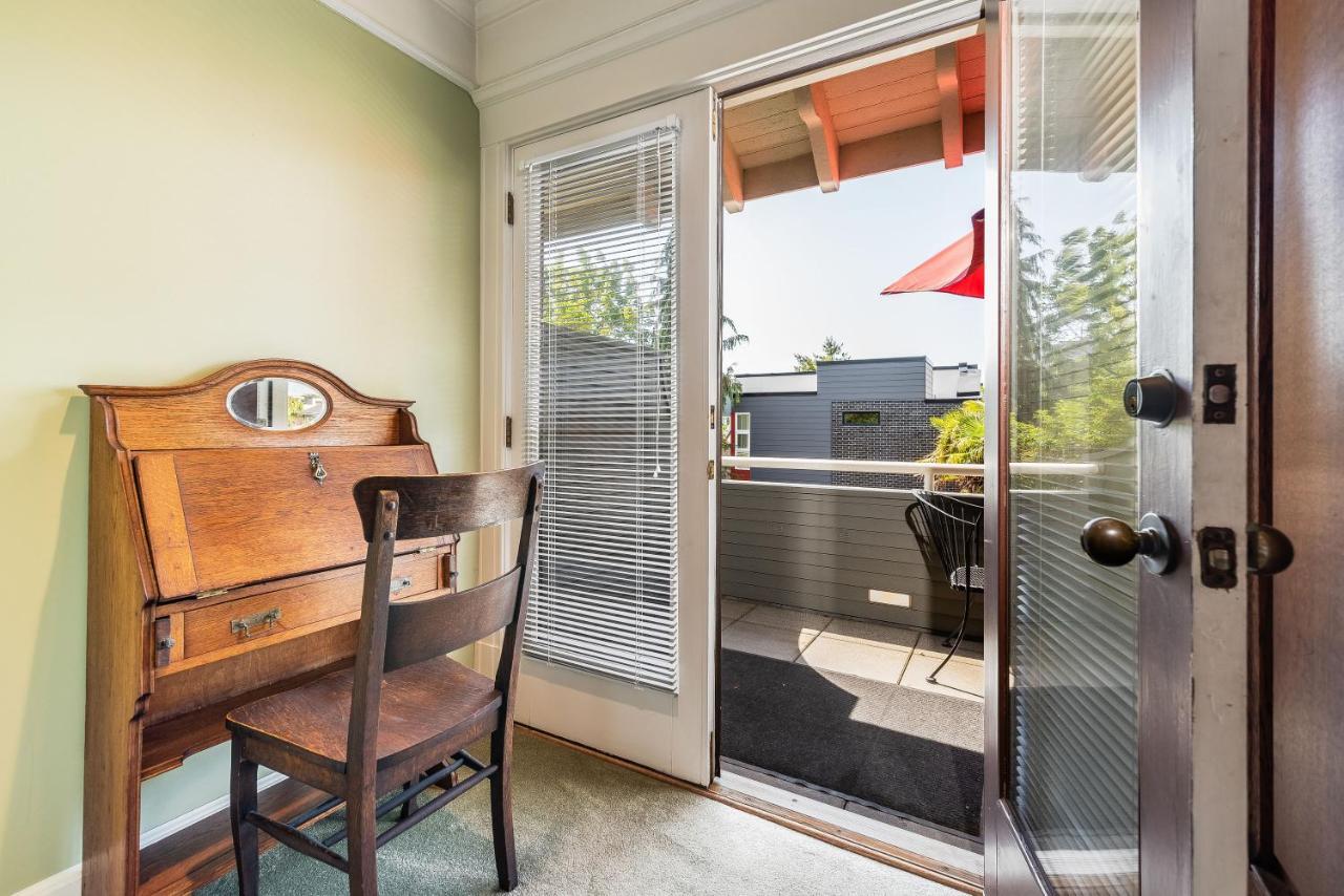 Seattle Gaslight Inn エクステリア 写真