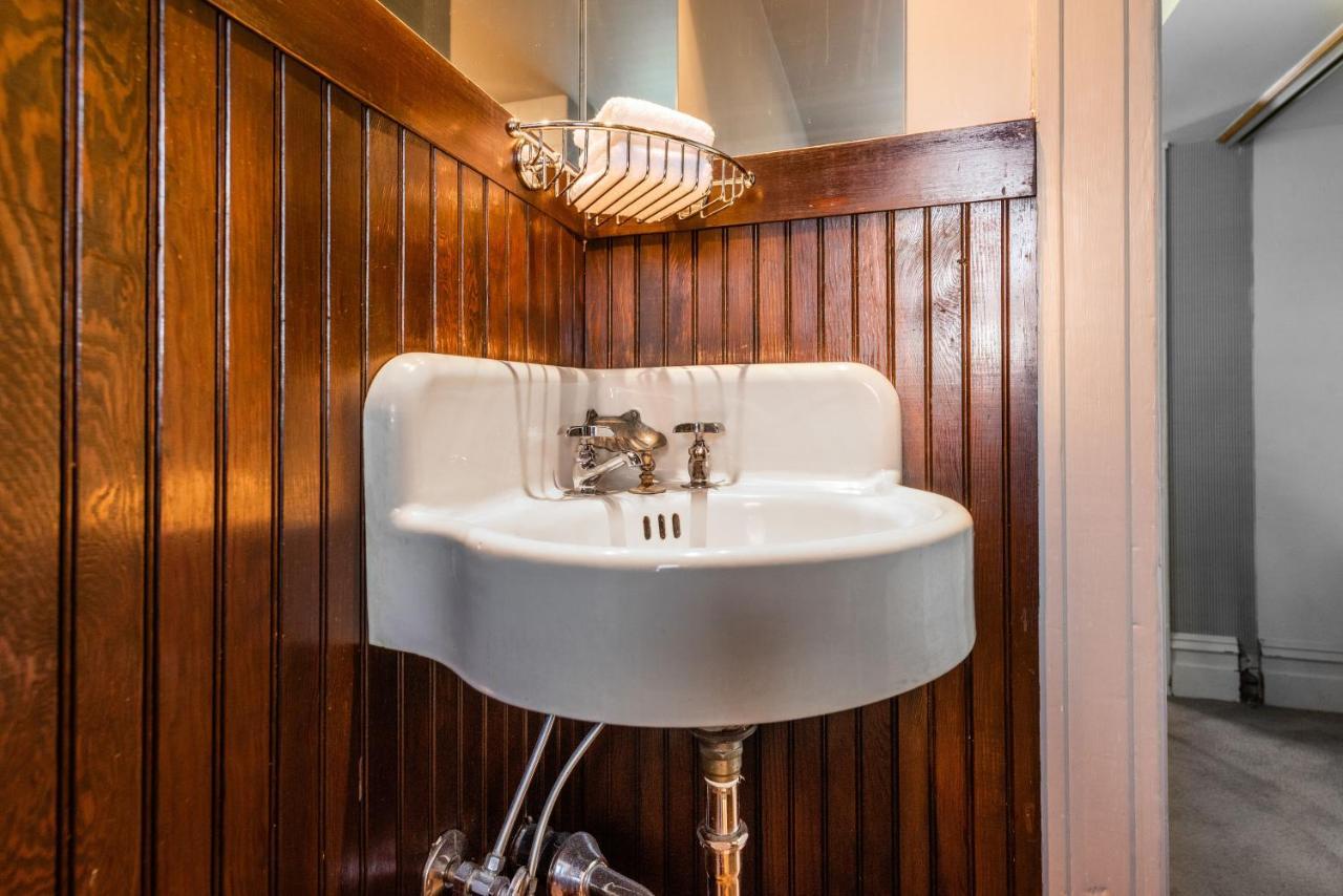 Seattle Gaslight Inn エクステリア 写真