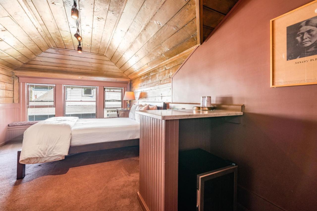 Seattle Gaslight Inn エクステリア 写真