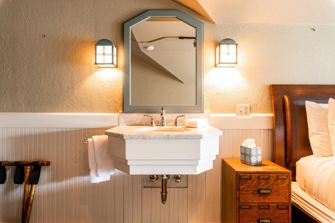 Seattle Gaslight Inn エクステリア 写真